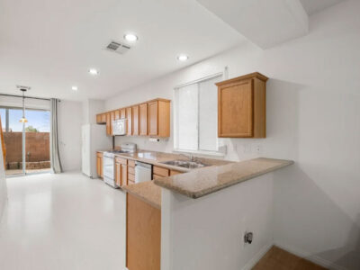 7454 Pember St (4)